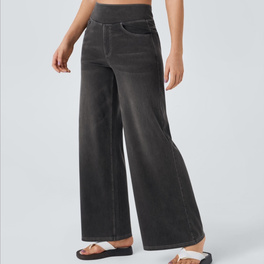 Halara Women's Black Wide-Leg Jeans Excellent Condition